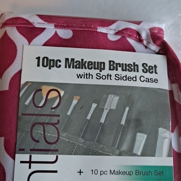 Smart essential  makeup brush kit. - Picture 2 of 5